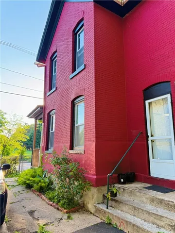 $114,900 | 376-378 Jefferson Avenue, Rochester, NY 14608