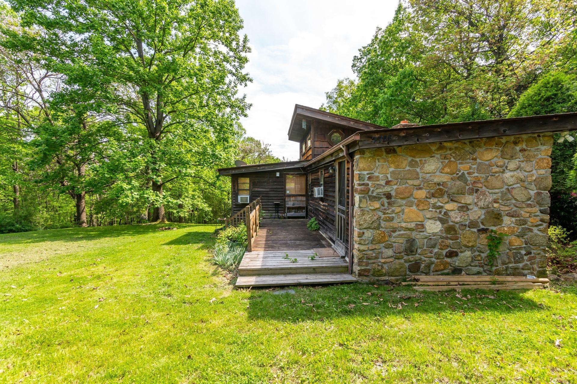 7755 Jeters Chapel Road Vinton, VA 24179 - Photo 2 of 26 side