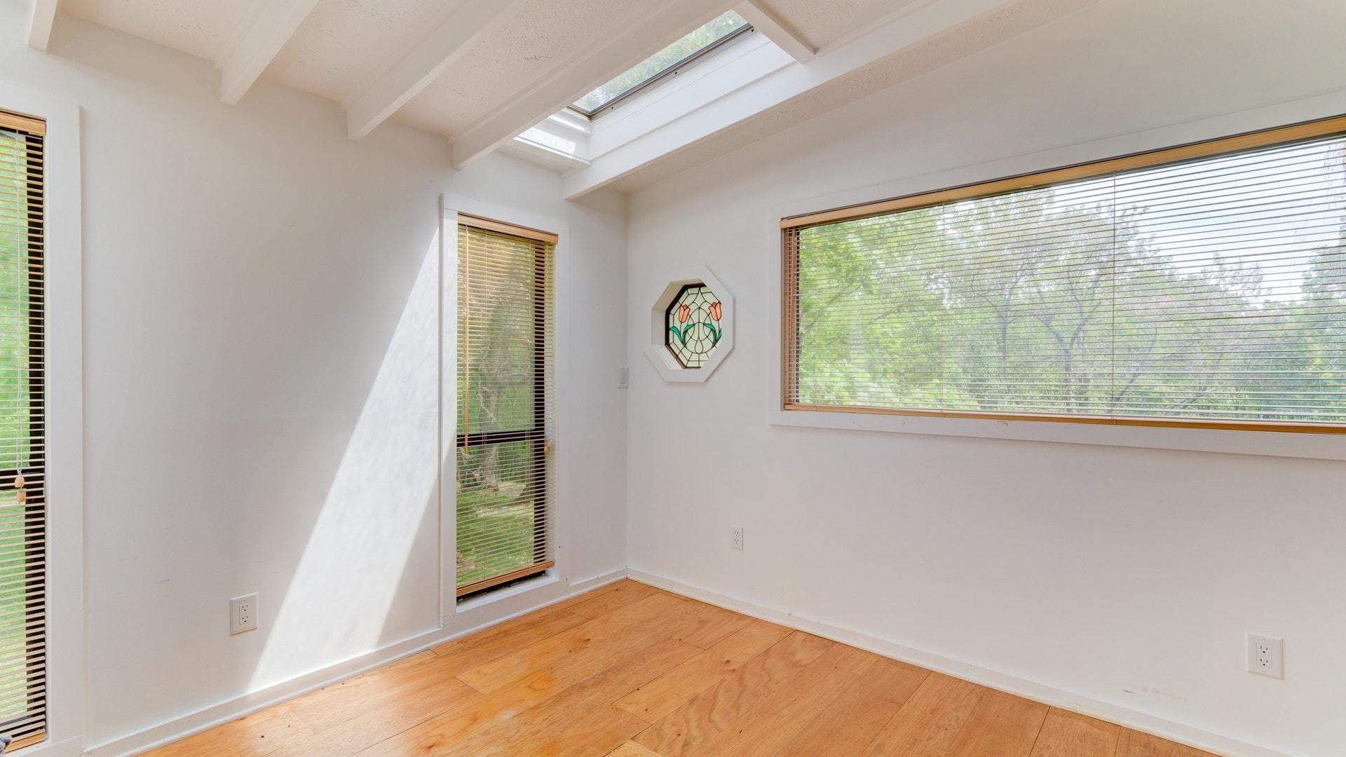 7755 Jeters Chapel Road Vinton, VA 24179 - Photo 21 of 26 side room