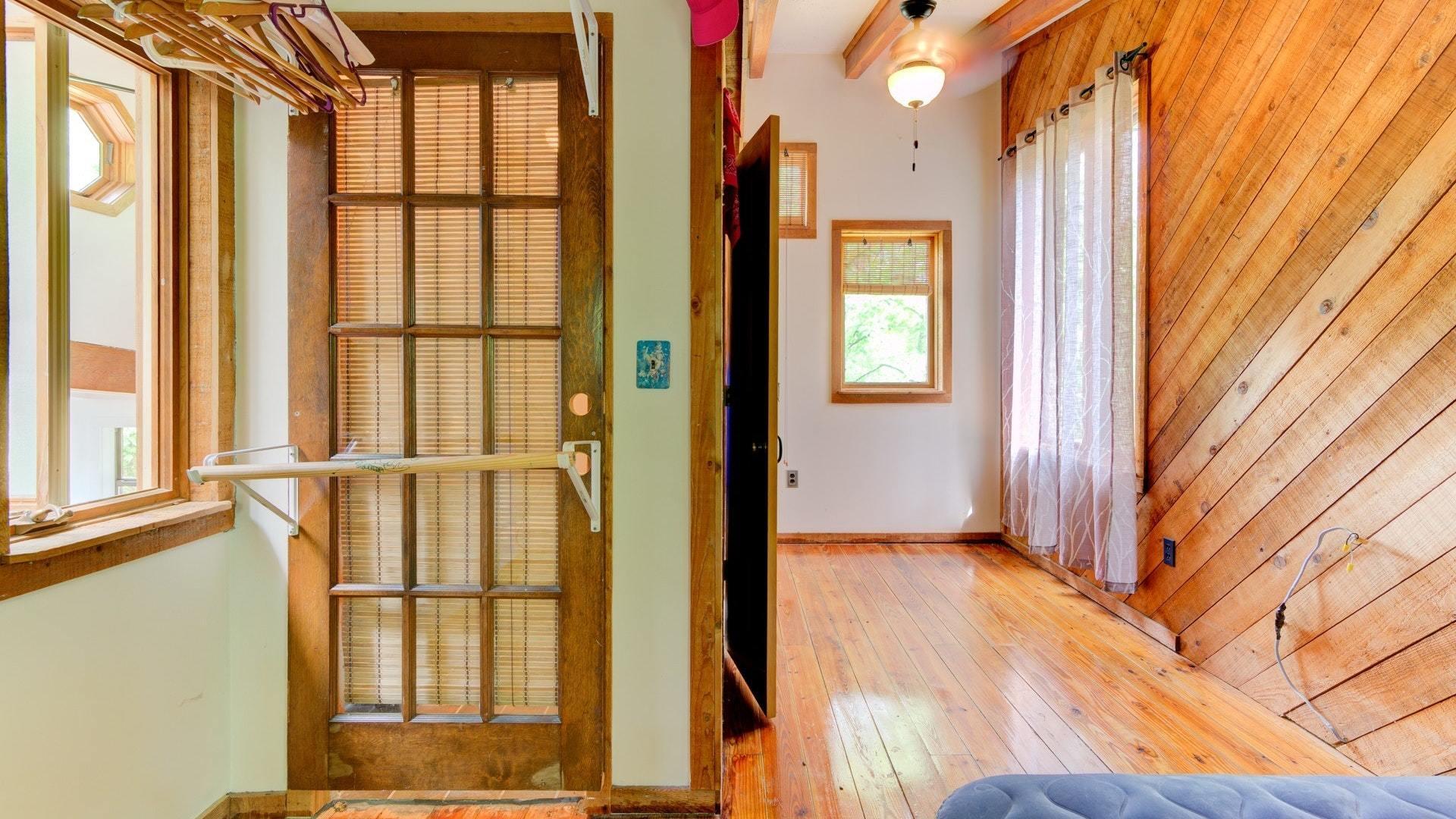 7755 Jeters Chapel Road Vinton, VA 24179 - Photo 24 of 26 upper bedroom