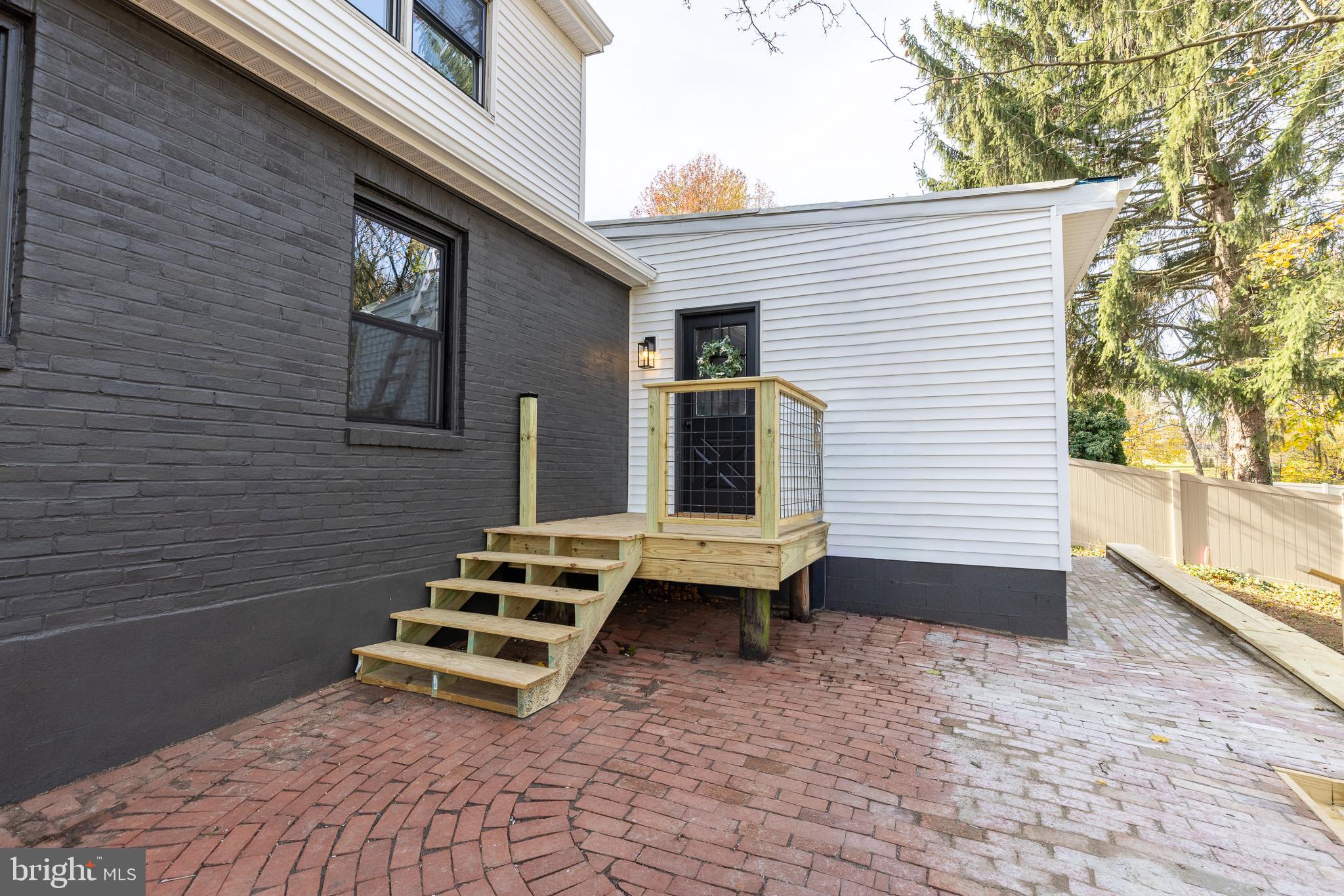 85 Homeland Road York, PA 17403 - Photo 24 of 26 a backyard of a house with outdoor seating