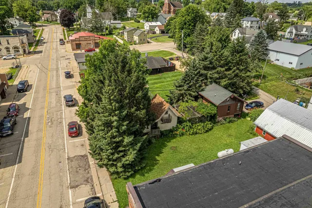 $175,000 | 303-a-b 303-a-b Main, Hollandale, WI 53544