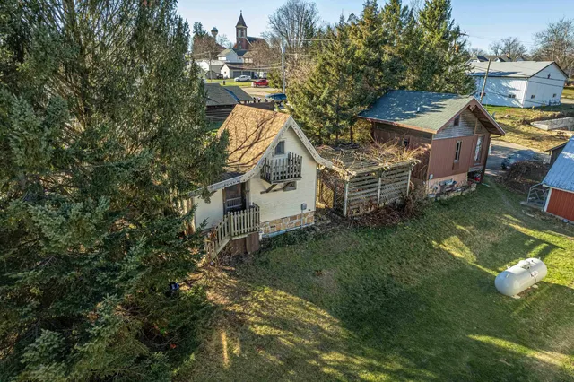 $175,000 | 303-a-b 303-a-b Main, Hollandale, WI 53544