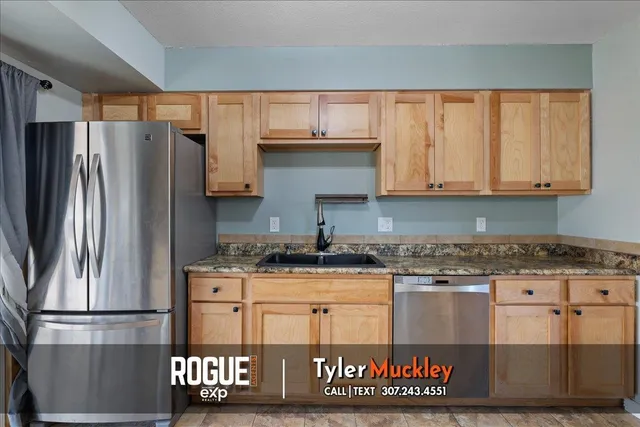 $315,000 | 240 Indian Paintbrush, Casper, WY 82604