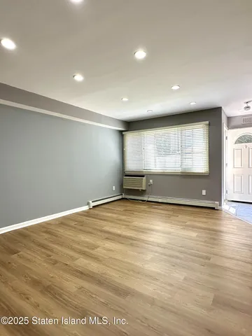 $489,000 | 8 Croft Court | Great Kills