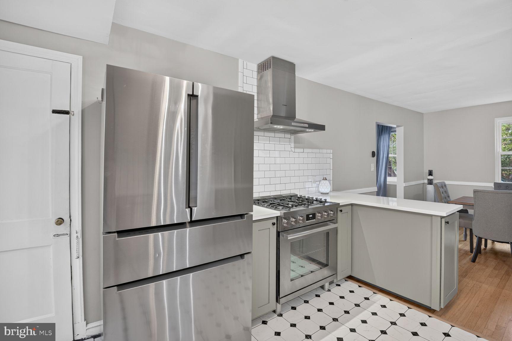 2611 Arvin Street Silver Spring, MD 20902 - Photo 15 of 42 Updated Chef's Kitchen