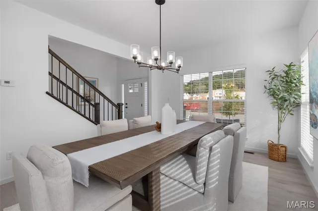 $311,900 | 2 Royal Ii At River Bluffs Manors, Florissant, MO 63031