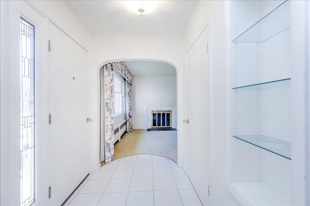 9 Countryside Lane Marblehead, MA 01945 - Photo 12 of 41 Gallery Image 12