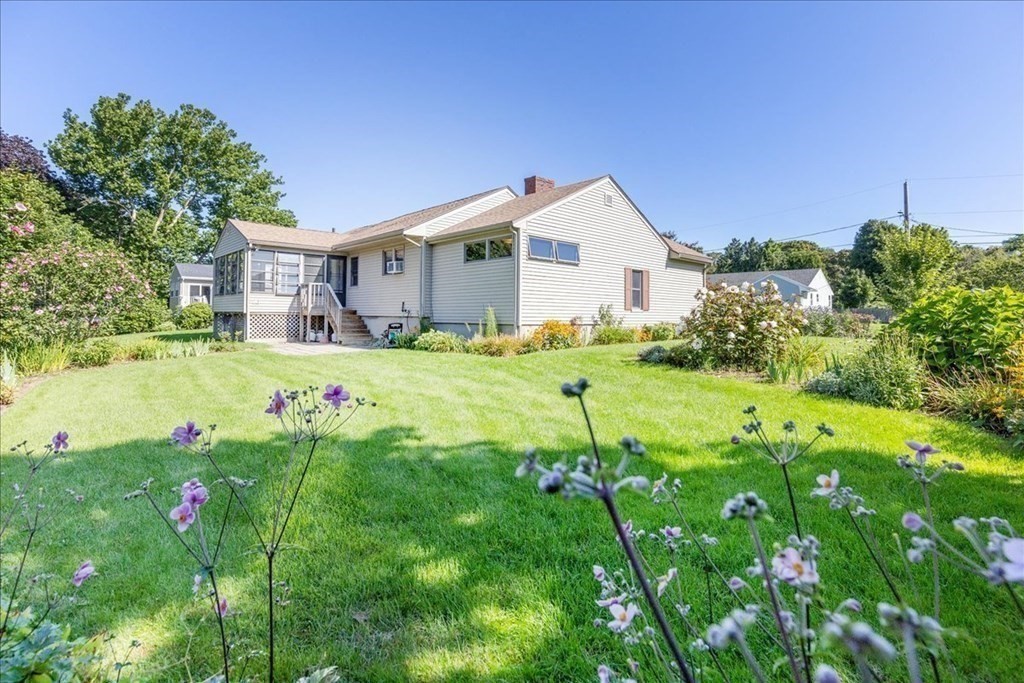 9 Countryside Lane Marblehead, MA 01945 - Photo 6 of 41 Gallery Image 6