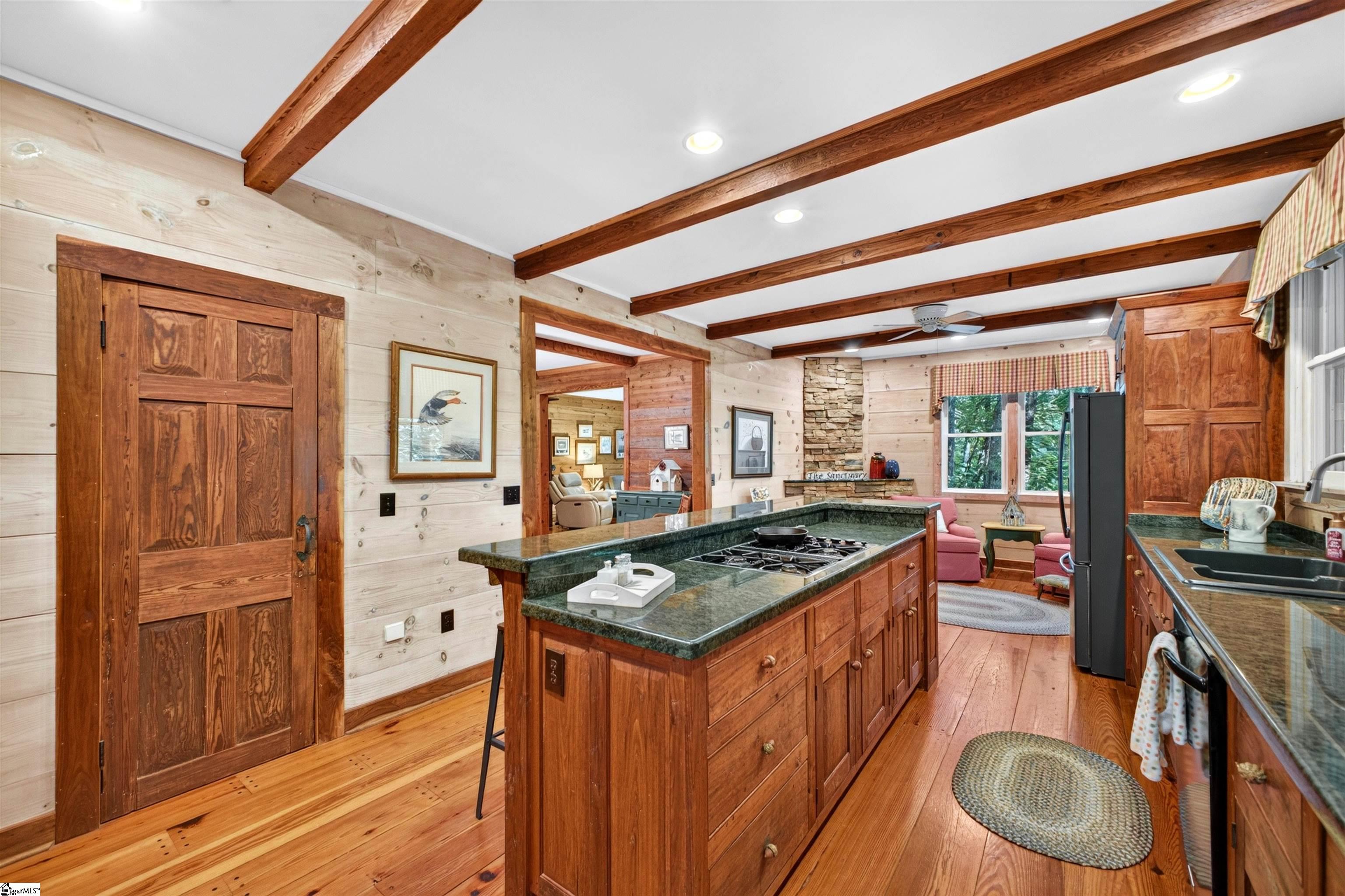 160 Duffs Mountain Road Marietta, SC 29661 - Photo 12 of 44 Gallery Image 12