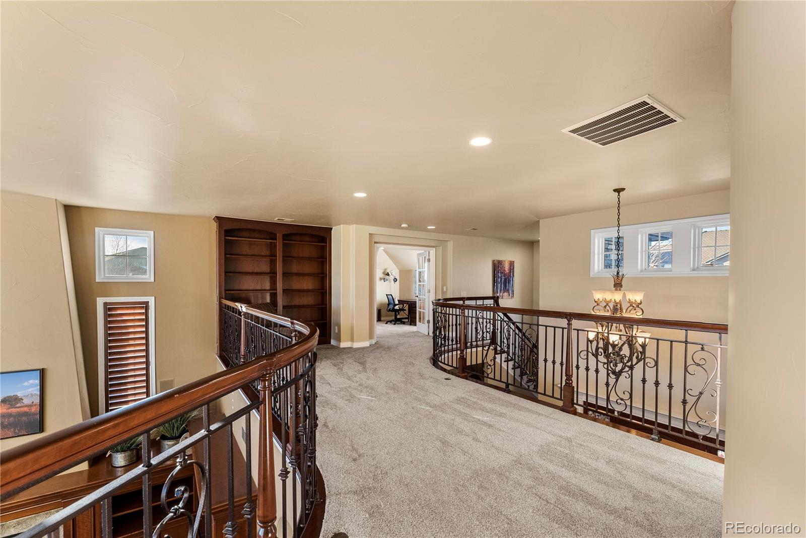 10237 Dowling Way Highlands Ranch, CO 80126 - Photo 20 of 31 Gallery Image 20