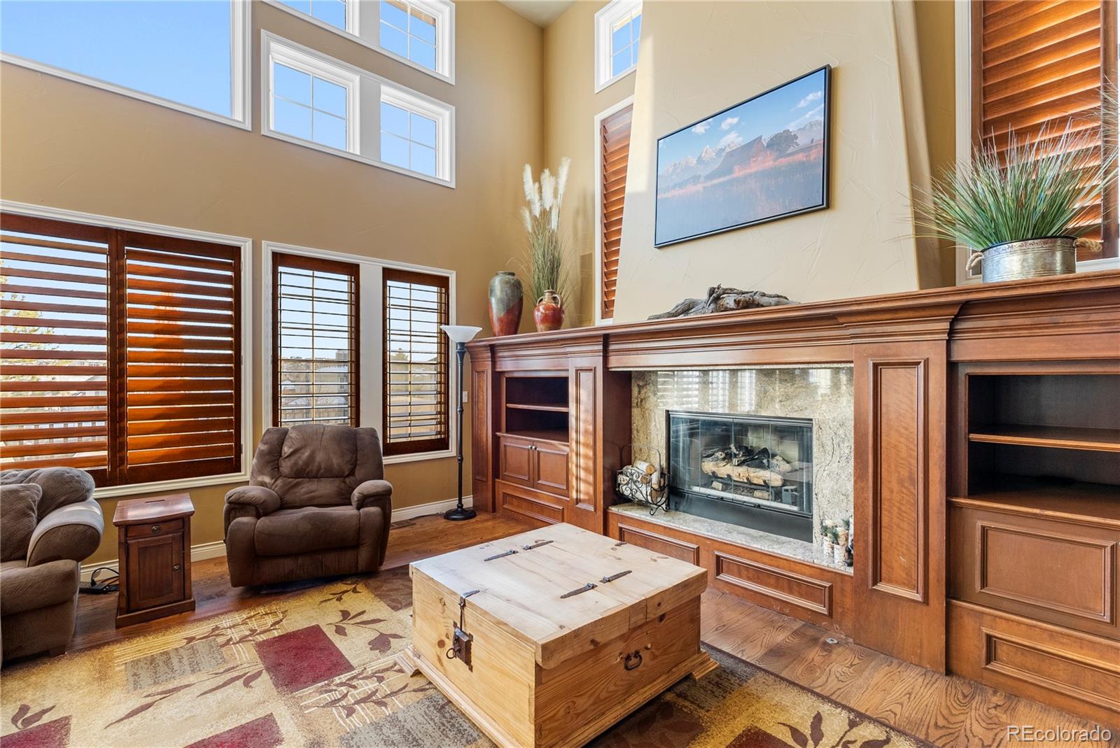 10237 Dowling Way Highlands Ranch, CO 80126 - Photo 5 of 31 Gallery Image 5
