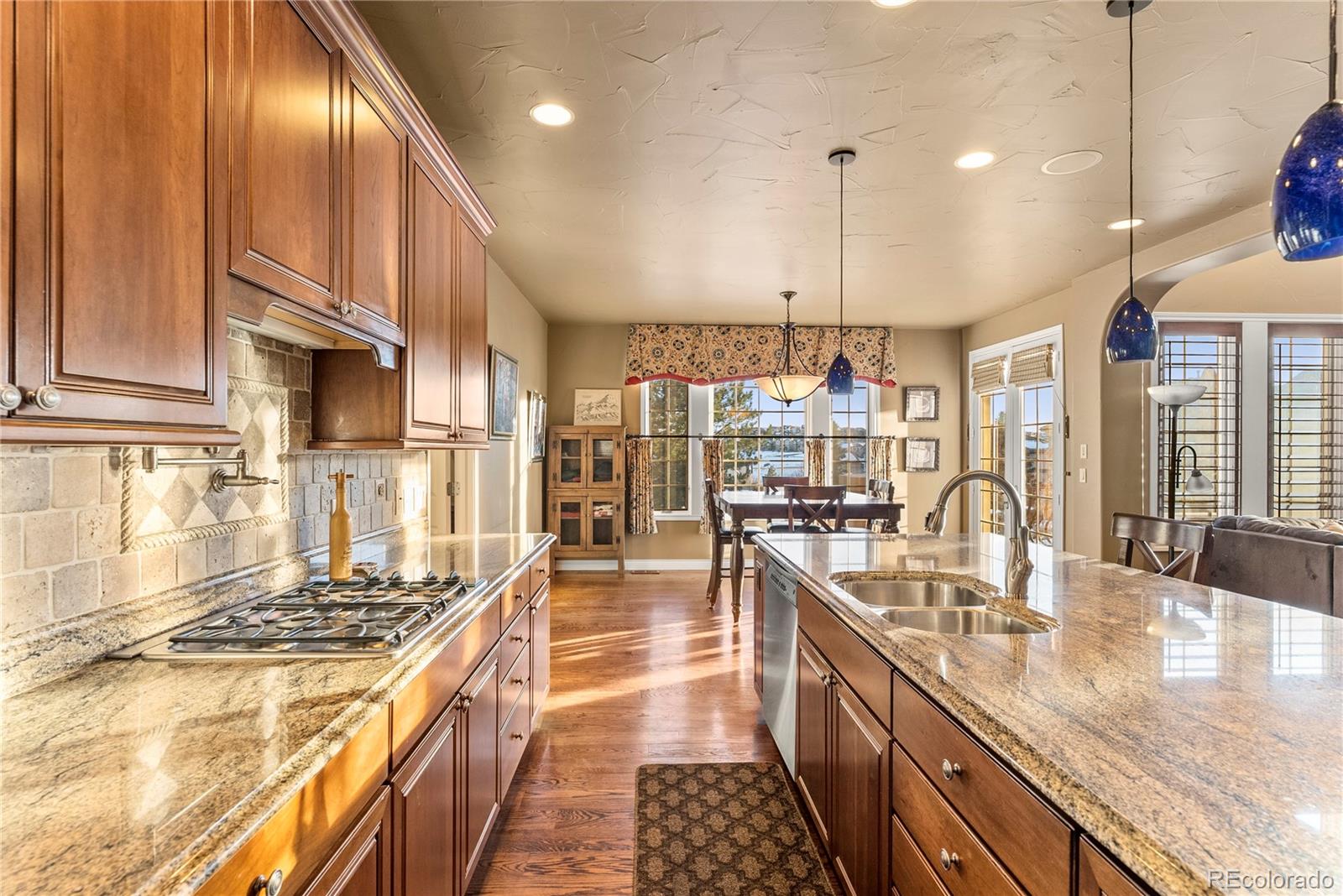 10237 Dowling Way Highlands Ranch, CO 80126 - Photo 7 of 31 Gallery Image 7