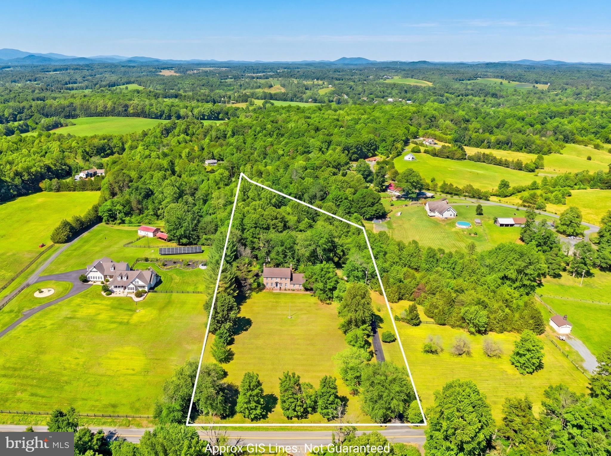 6989 Fredericksburg Road Barboursville, VA 22923 - Photo 5 of 74