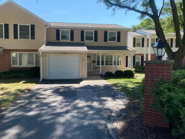 $340,000 | 40 Whitcomb Circle, Unit 15D, Madison, WI 53711