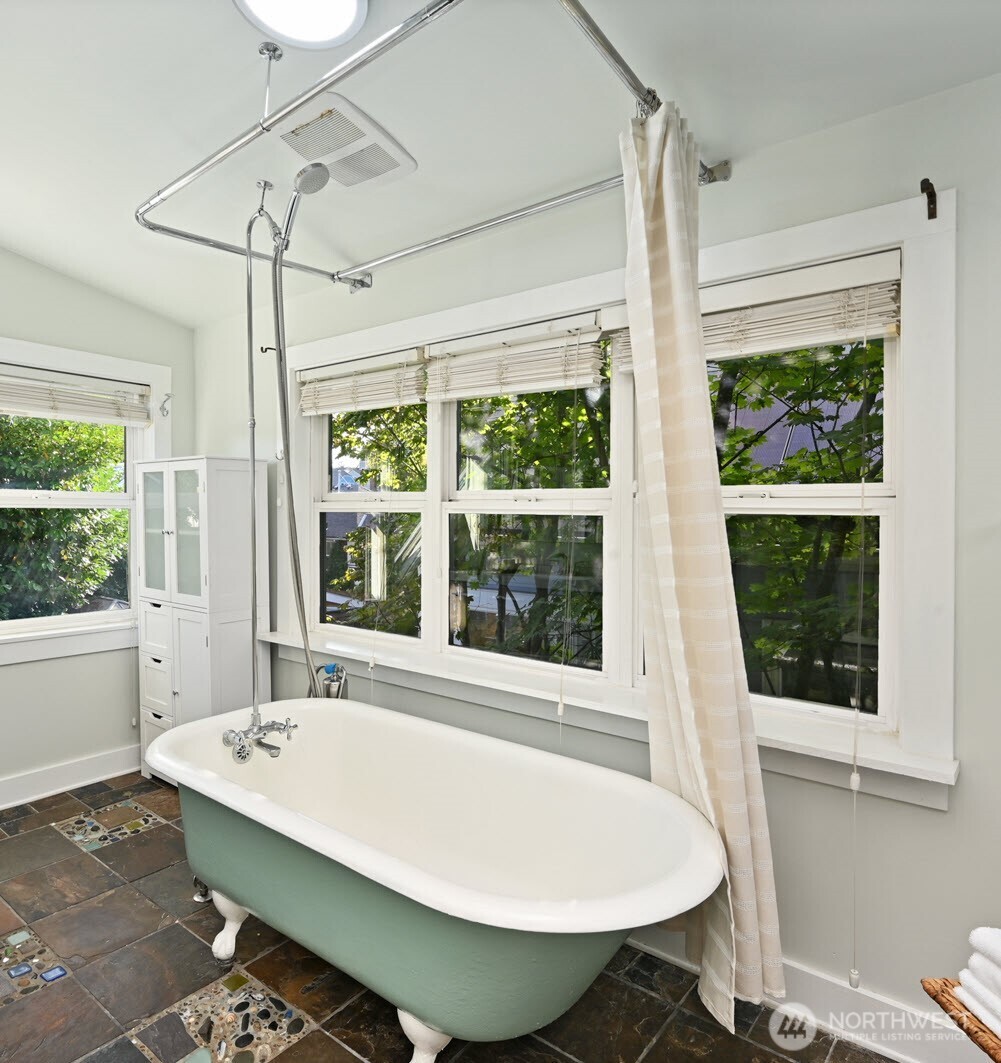 933 North 84th Street Seattle, WA 98103 - Photo 17 of 25 Gallery Image 17