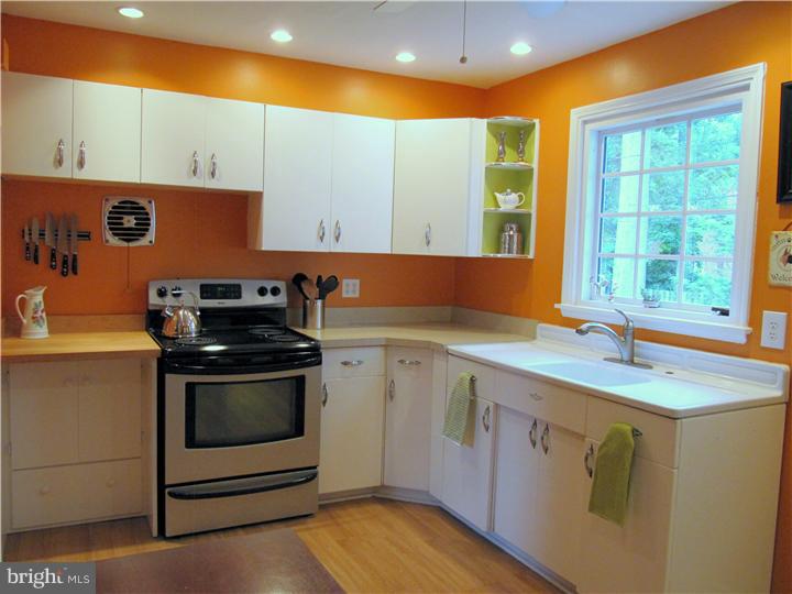 212 Waverly Road Wilmington, DE 19803 - Photo 10 of 19 Gallery Image 10