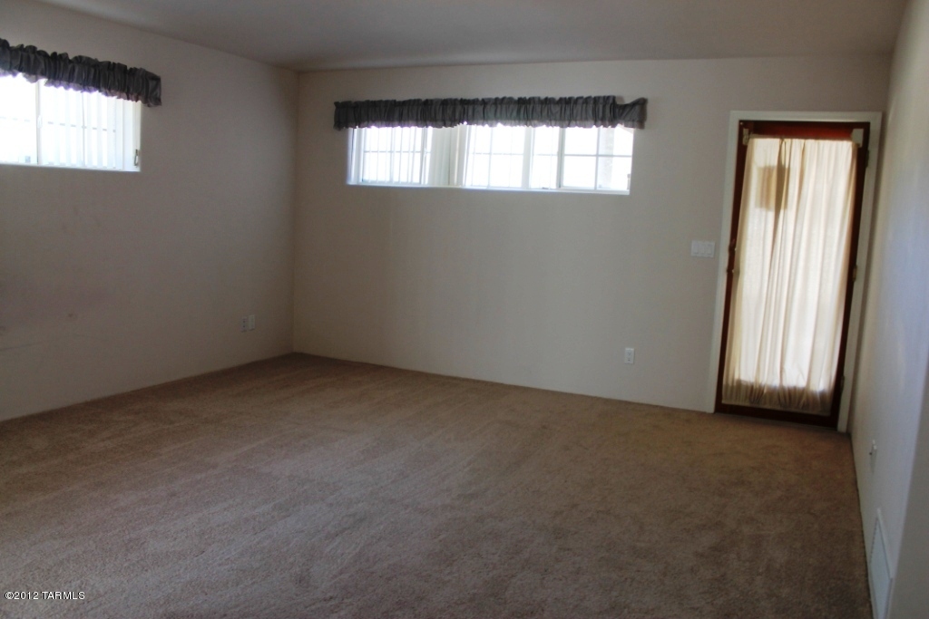 4815 North Rock Canyon Road Tucson, AZ 85750 - Photo 7 of 12