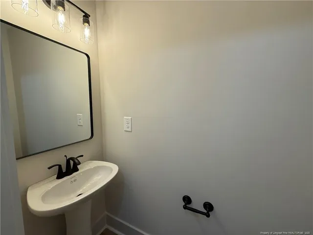 $314,900 | 7136 Chicken Foot Road, Hope Mills, NC 28348