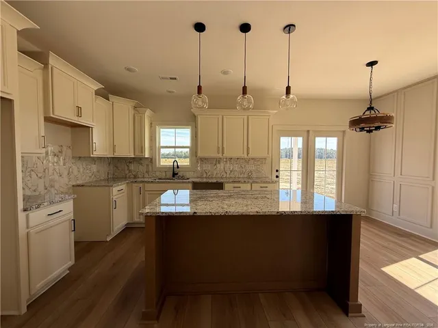 $314,900 | 7136 Chicken Foot Road, Hope Mills, NC 28348