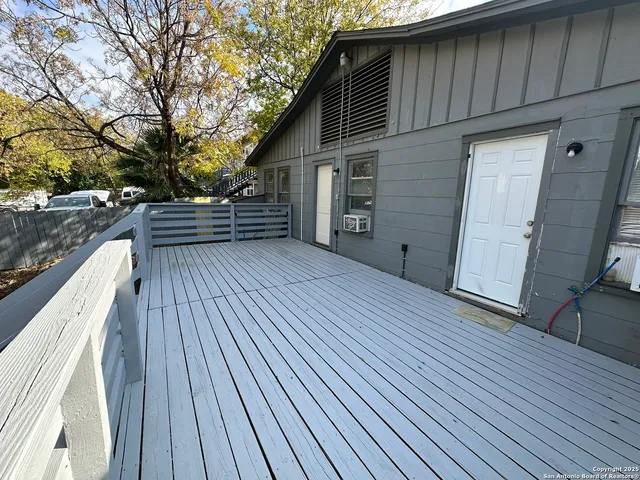 $1,195 | 331 Ira Avenue, Unit B, San Antonio, TX 78209