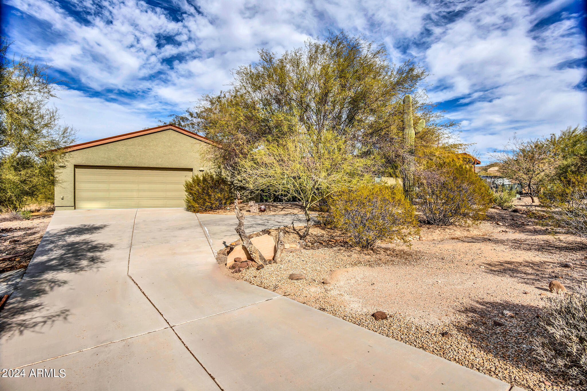 106 West Ridgecrest Road Phoenix, AZ 85086 - Photo 5 of 63 106 W Ridgecrest Rd-3