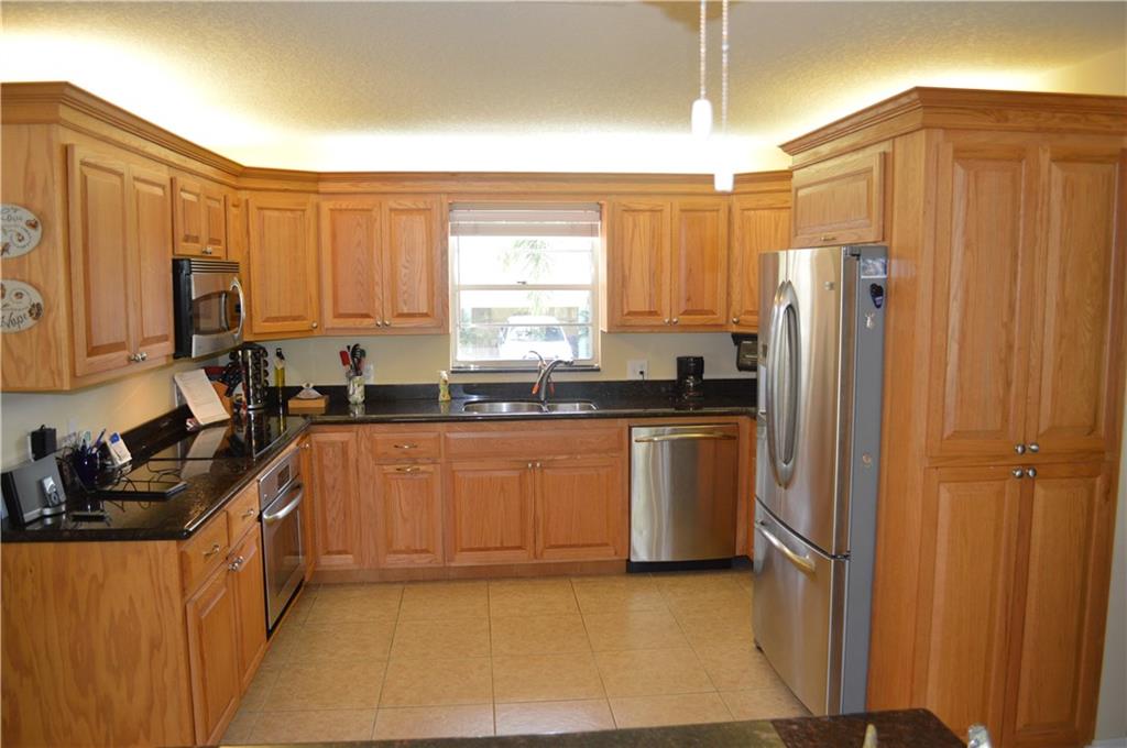 695 Southwest Salerno Road Stuart, FL 34997 - Photo 5 of 30 Gallery Image 5