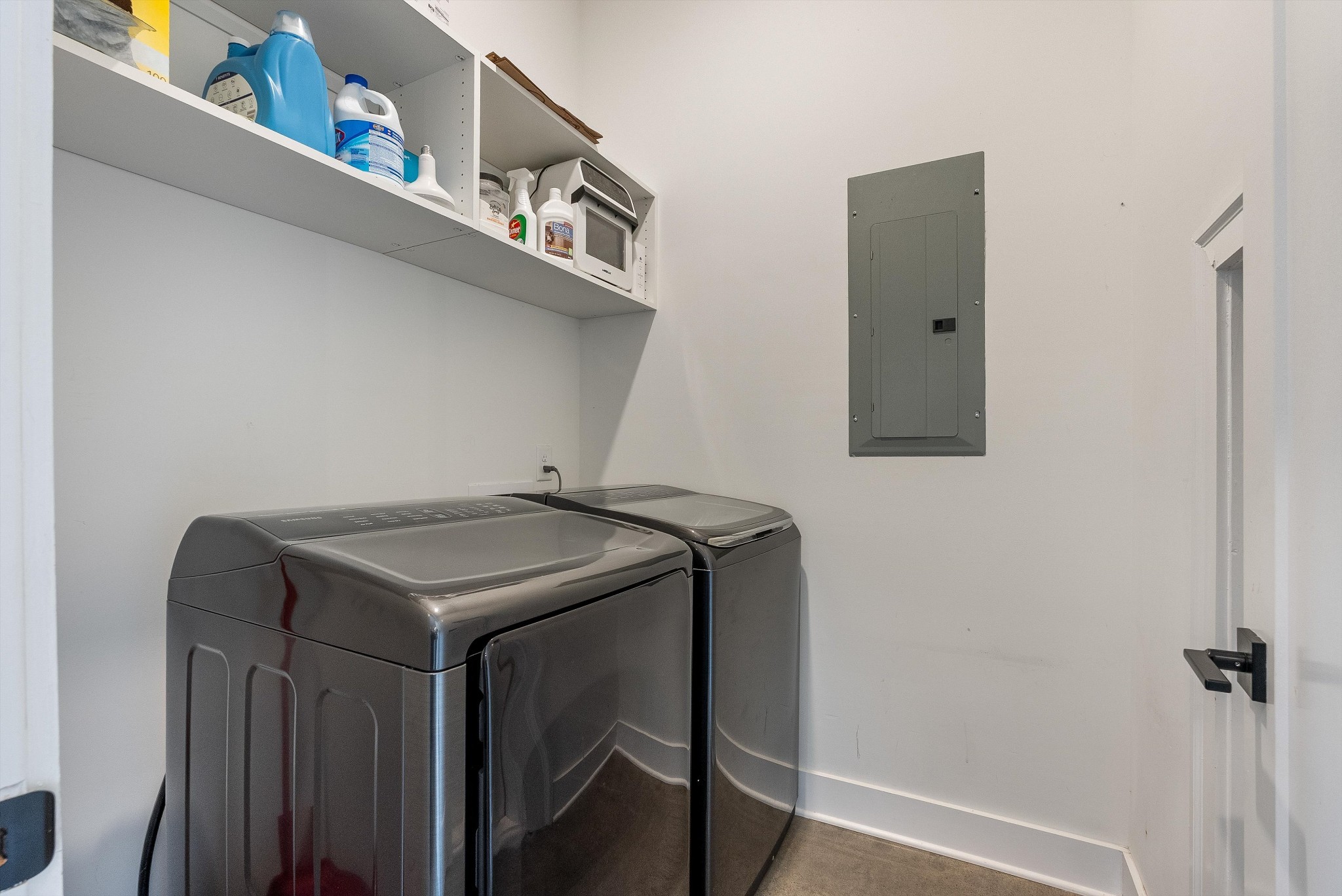 906 North Maple Street Murfreesboro, TN 37130 - Photo 25 of 39 a utility room with dryer and washer