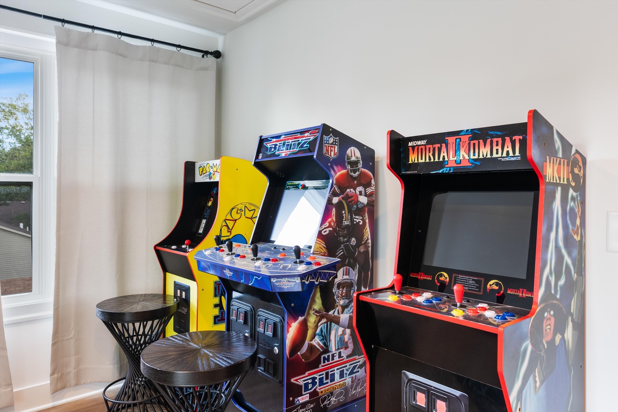 906 North Maple Street Murfreesboro, TN 37130 - Photo 35 of 39 a store room with furniture and musical instruments