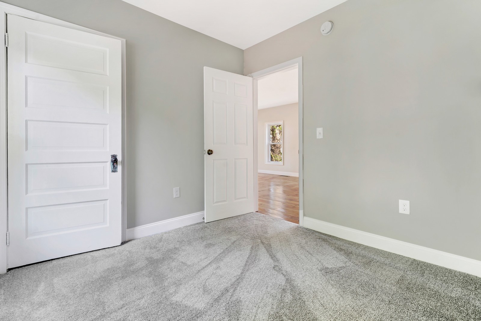 198-200 Calef Road Manchester, NH 03103 - Photo 14 of 40