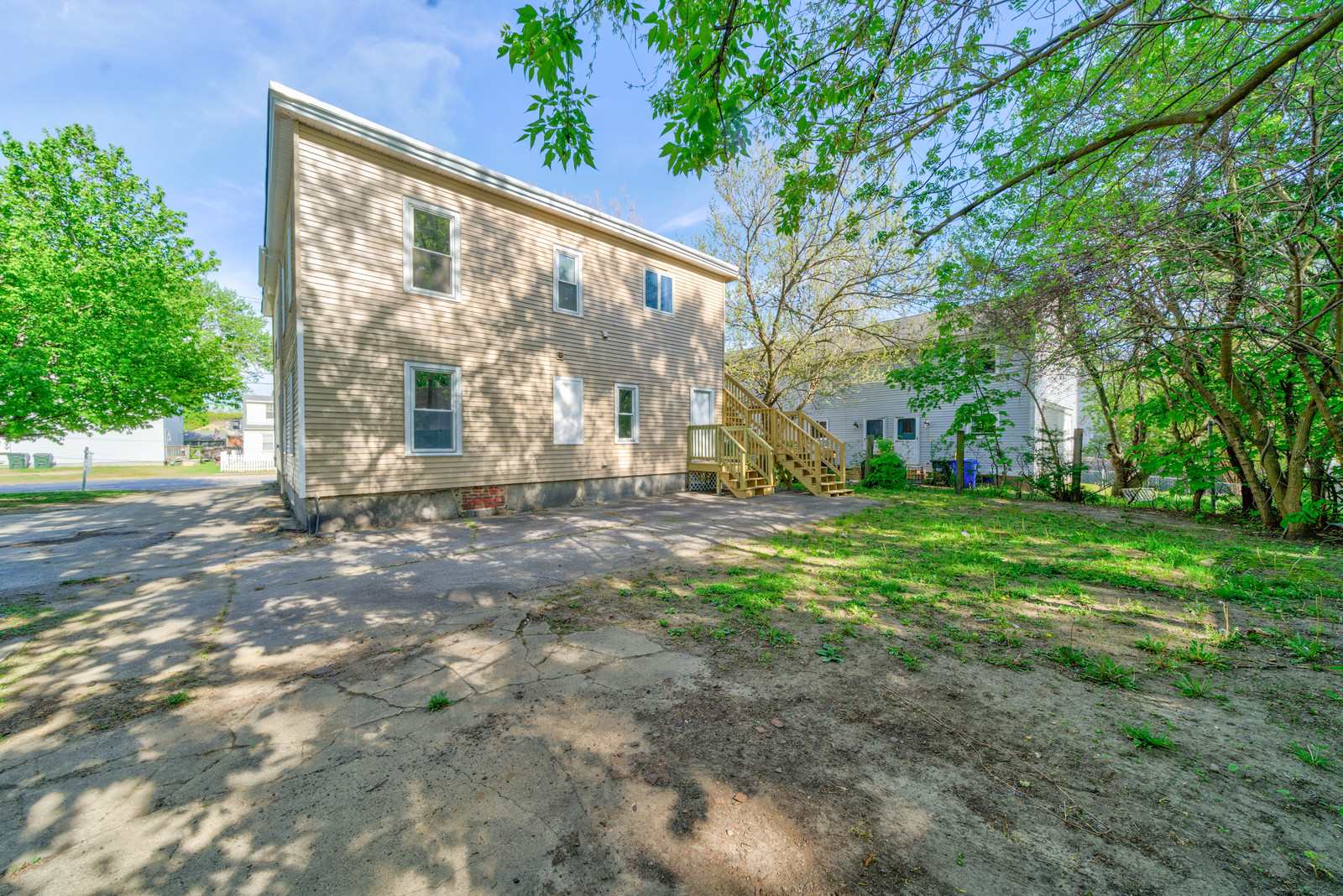 198-200 Calef Road Manchester, NH 03103 - Photo 3 of 40