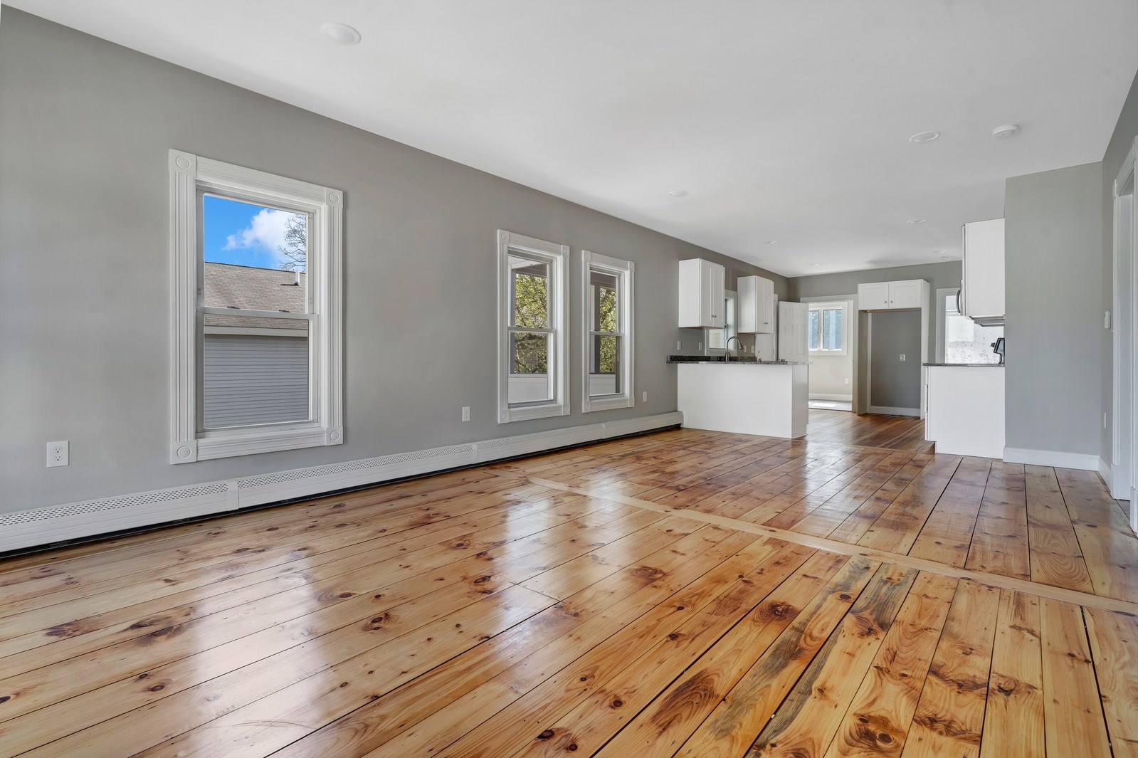 198-200 Calef Road Manchester, NH 03103 - Photo 22 of 40