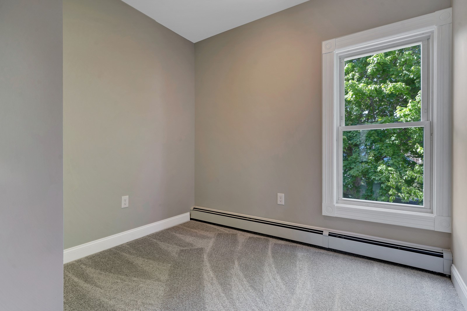 198-200 Calef Road Manchester, NH 03103 - Photo 31 of 40