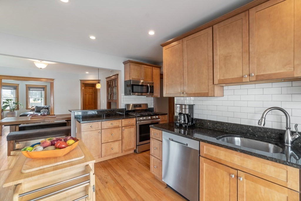 46 Semont Road, Unit 1 Boston, MA 02124 - Photo 4 of 16 Gallery Image 4