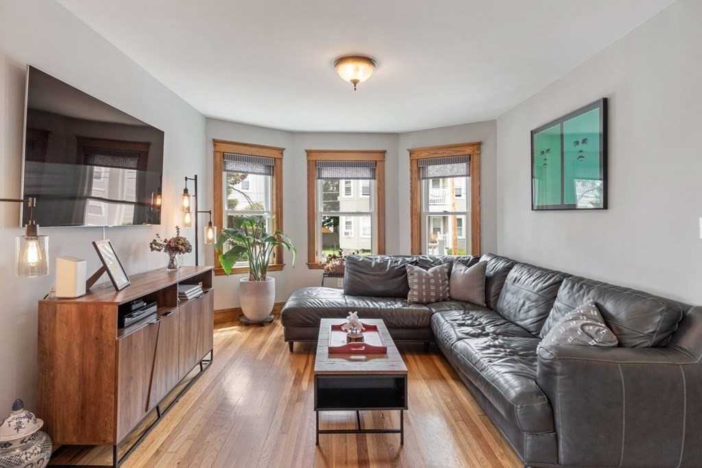 46 Semont Road, Unit 1 Boston, MA 02124 - Photo 9 of 16 Gallery Image 9