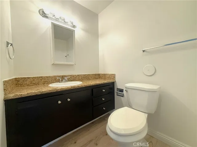 $569,999 | 1974 Glenoaks Avenue, Unit E, Anaheim, CA 92801