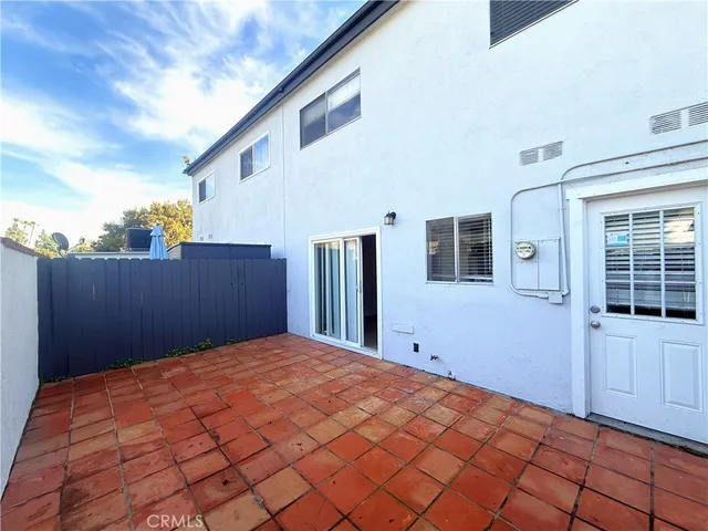 $569,999 | 1974 Glenoaks Avenue, Unit E, Anaheim, CA 92801