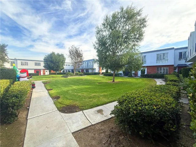 $624,950 | 1974 Glenoaks Avenue, Unit E, Anaheim, CA 92801