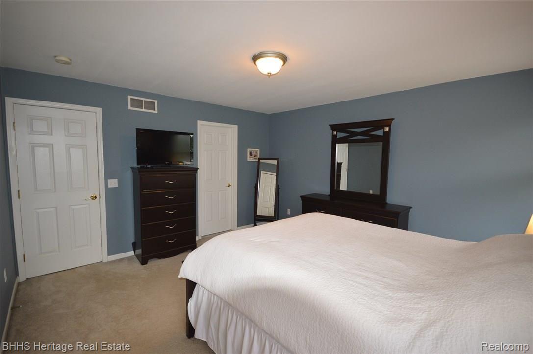 8569 Lee Road Brighton, MI 48116 - Photo 29 of 60 DSC_1018.JPG