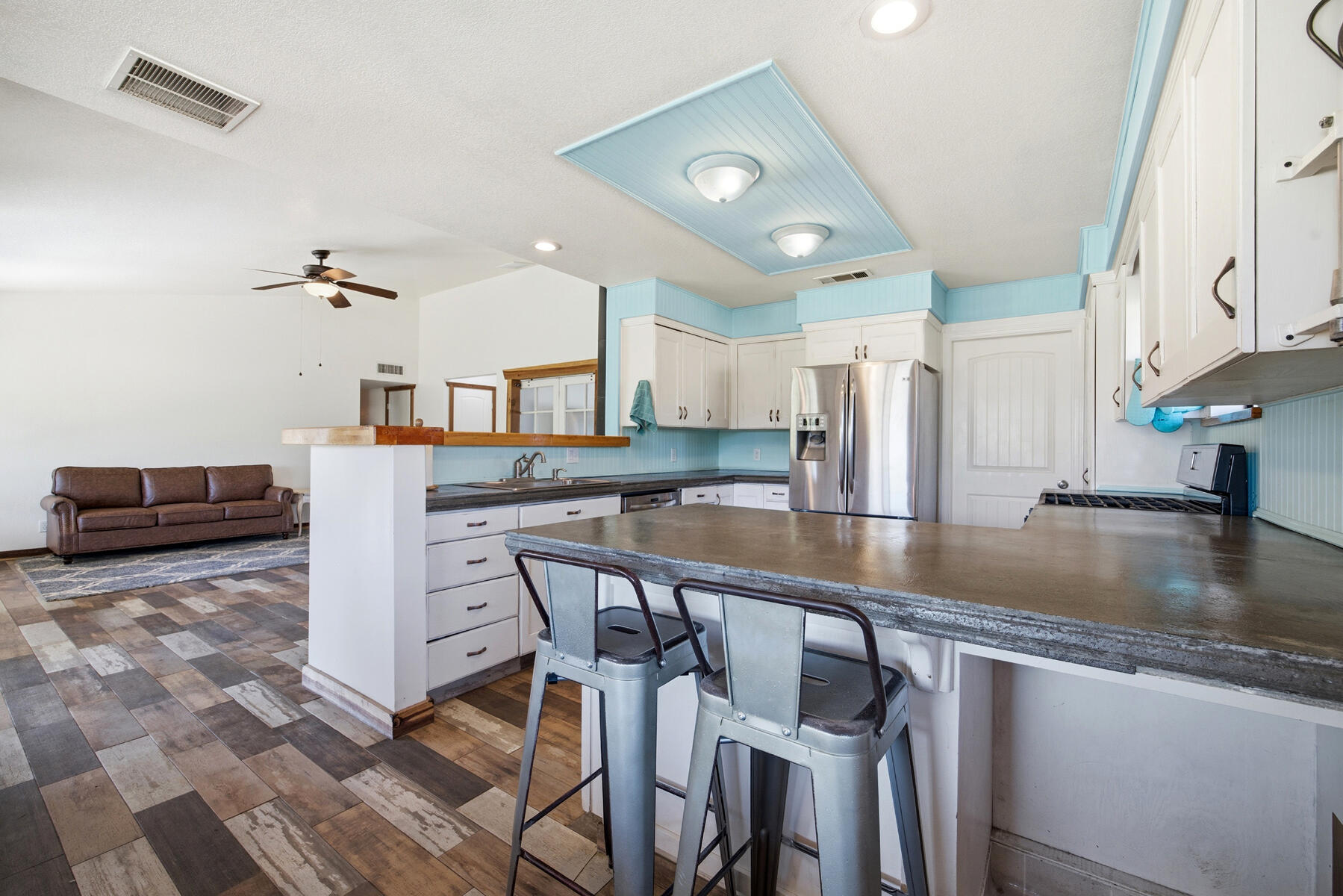 31393 Dahlem Drive Exeter, CA 93221 - Photo 13 of 79 13 - Kitchen (3)