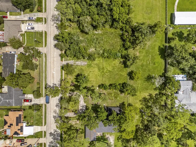 $70,000 | 1518 Deats Road, Dickinson, TX 77539