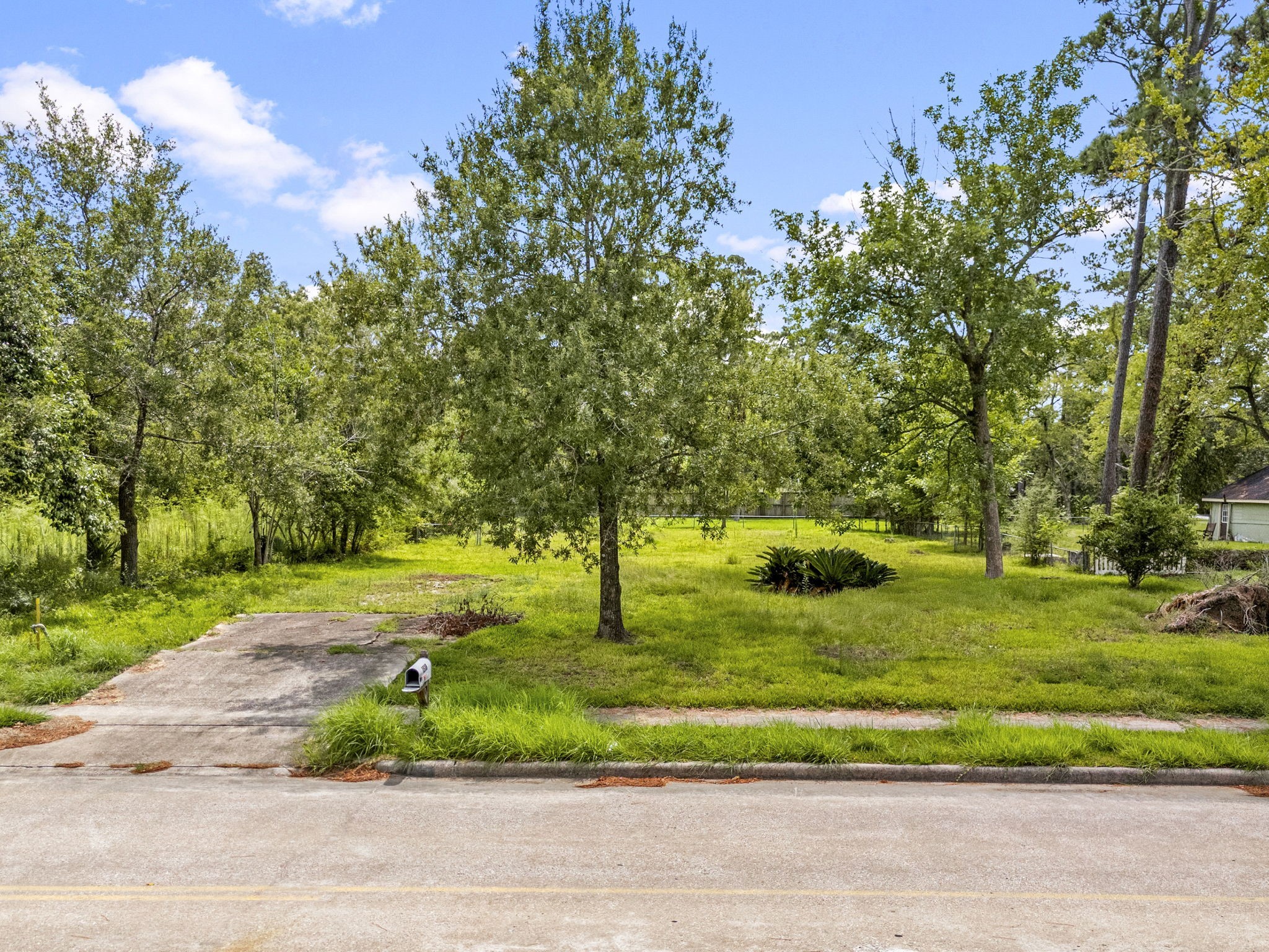 1518 Deats Road Dickinson, TX 77539 - Photo 3 of 17