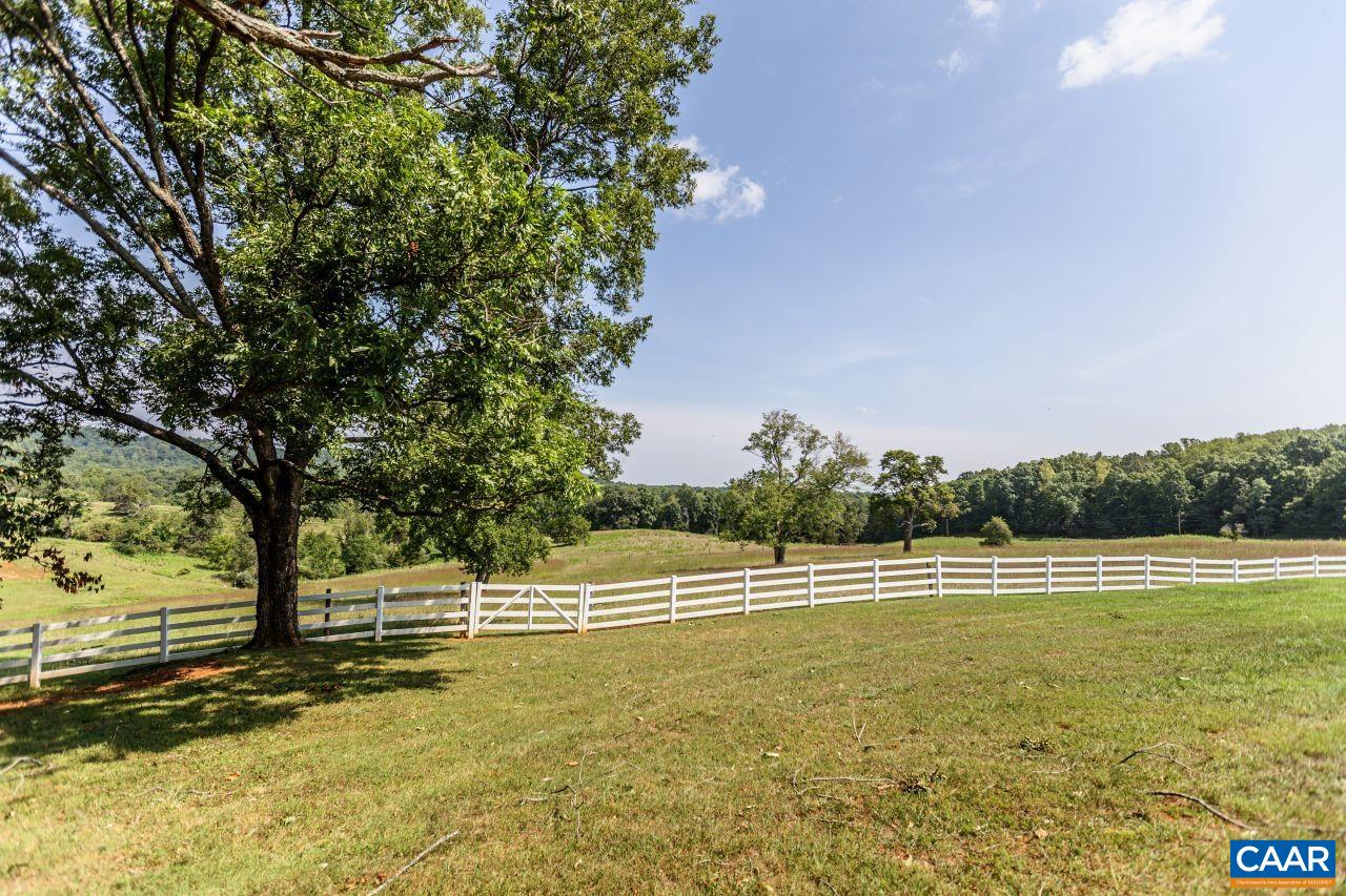 1024 Sunset Drive Amherst, VA 24521 - Photo 17 of 73 Gallery Image 17