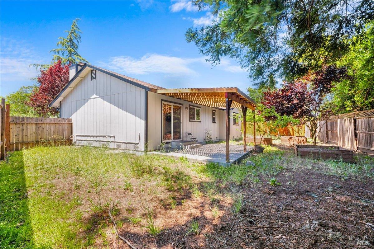 2772 Rochelle Street Santa Rosa, CA 95403 - Photo 10 of 11