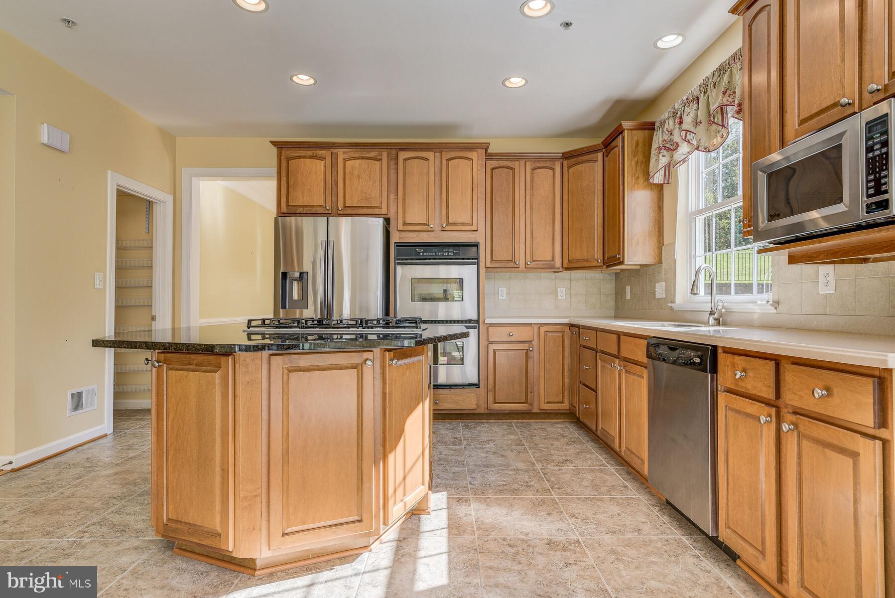 14405 Friendlywood Road Silver Spring, MD 20905 - Photo 11 of 79 Gallery Image 11