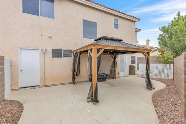 $2,500 | 7600 Beverly Hills Drive, Las Vegas, NV 89147