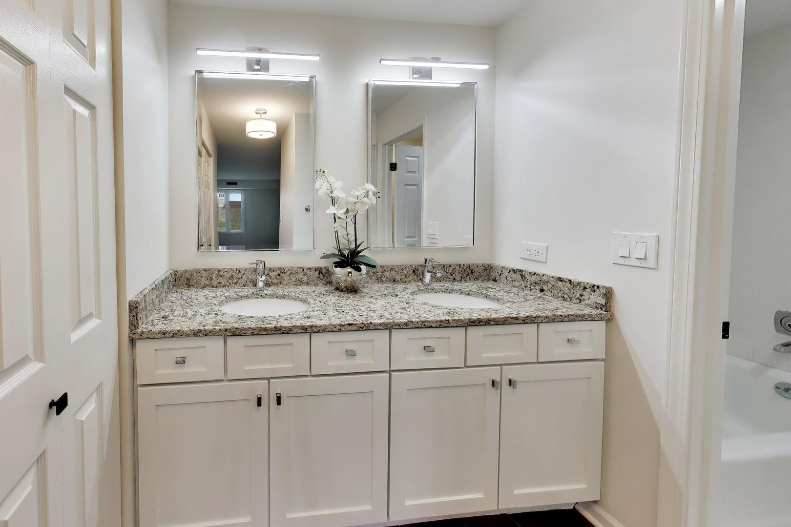 1220 Rudolph Drive, Unit 5B Northbrook, IL 60062 - Photo 13 of 31 Gallery Image 13