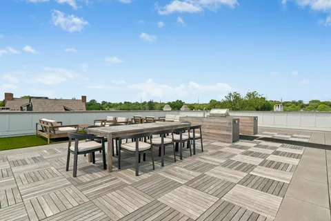 $7,508 | 15 Corbin Drive, Unit 204, Darien, CT 06820