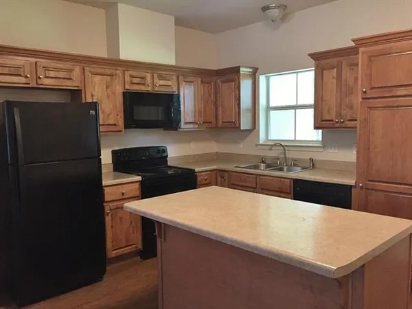 $1,100 | 112 West Edwards, Covington, LA 70433