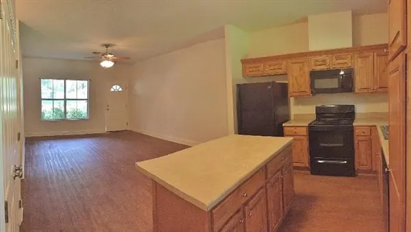 $1,100 | 112 West Edwards, Covington, LA 70433